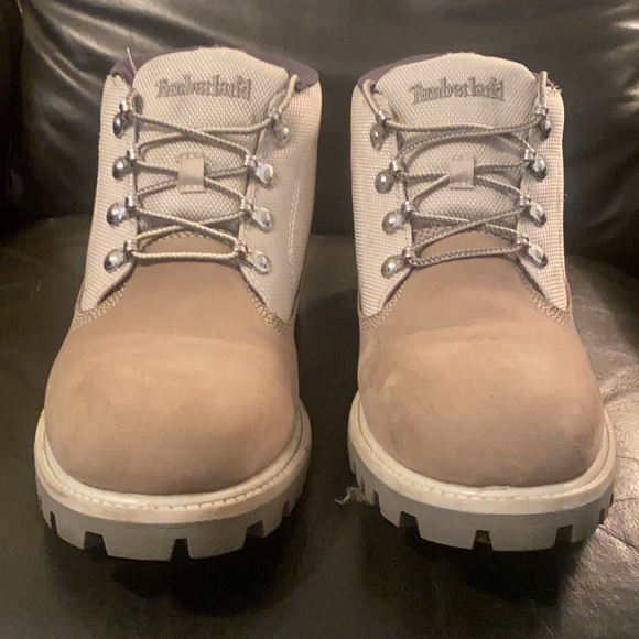 Men’s Wild grey nubuck timberland boot. - Picture 2 of 9